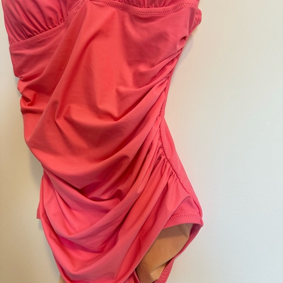 NWOT J.Crew Ruched V-Neck One Piece Swimsuit - Picture 6 of 10